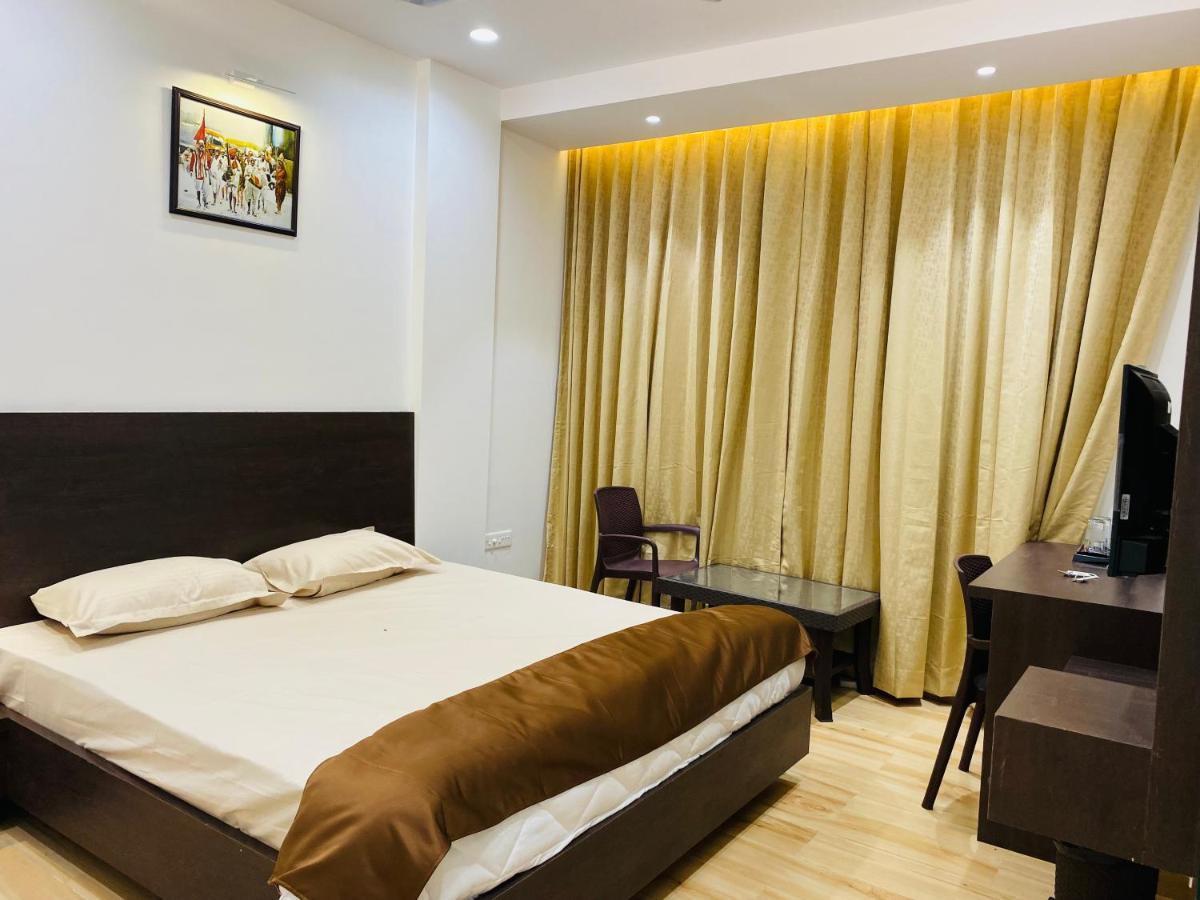 Shivanand Residency Jejuri ภายนอก รูปภาพ